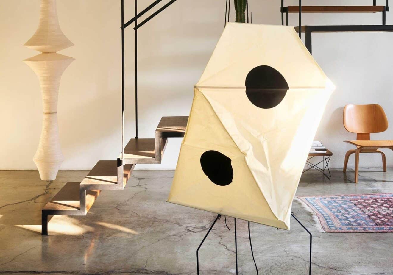 Les lampes Akari d'Isamu Noguchi : des sculptures lumineuses iconiques et mystérieuses